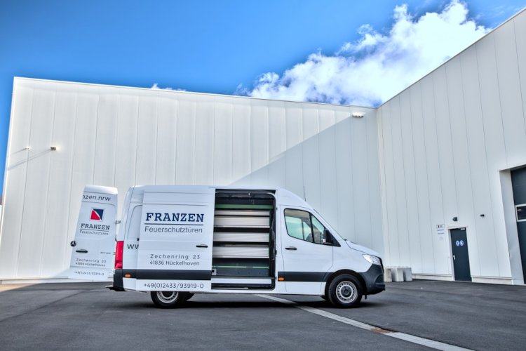 Servicefahrzeug Franzen Feuerschutztüren